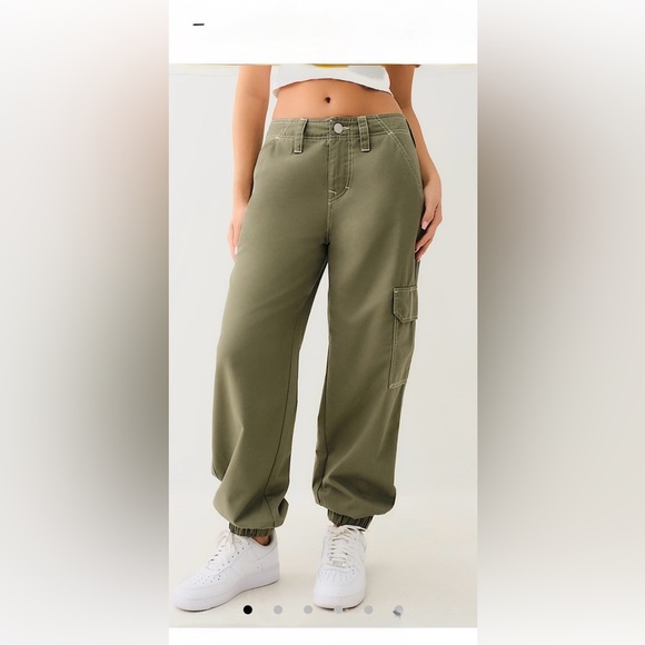 New BOBBI BAGGY CARGO JOGGER
TRUE RELIGION - Picture 7 of 16